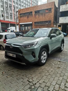 2020 Toyota RAV4 2.0 GX 5-Door 4x4, Green with 106000km available now!