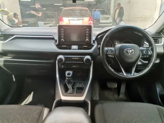 2020 Toyota RAV4 2.0 GX 5-Door 4x4, Green with 106000km available now!