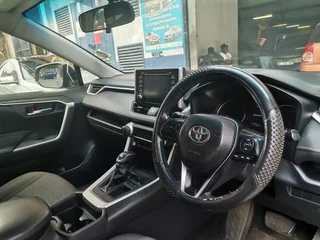 2020 Toyota RAV4 2.0 GX 5-Door 4x4, Green with 106000km available now!