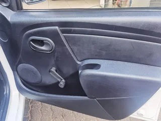 2023 Nissan NP200 1.6 8V A/C, White with 43000km available now!