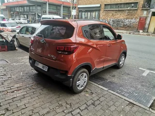 2017 Mahindra KUV 100 Nxt 1.2 K6&#43;, Orange with 69000km available now!