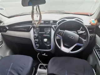 2017 Mahindra KUV 100 Nxt 1.2 K6&#43;, Orange with 69000km available now!