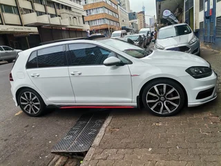 2017 Volkswagen Golf 7 2.0 TDI BMT Highline DSG, White with 89000km available now!
