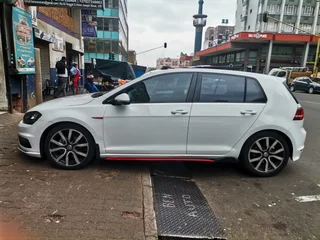 2017 Volkswagen Golf 7 2.0 TDI BMT Highline DSG, White with 89000km available now!