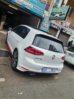 2017 Volkswagen Golf 7 2.0 TDI BMT Highline DSG, White with 89000km available now!