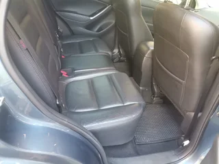 2017 Mazda CX-5 2.0 Dynamic 4x2 AT, Blue with 107000km available now!