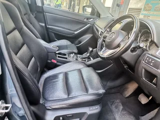 2017 Mazda CX-5 2.0 Dynamic 4x2 AT, Blue with 107000km available now!