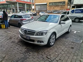 2011 Mercedes-Benz C 200 BlueEFFICIENCY Classic, White with 102000km available now!