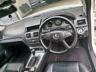 2011 Mercedes-Benz C 200 BlueEFFICIENCY Classic, White with 102000km available now!