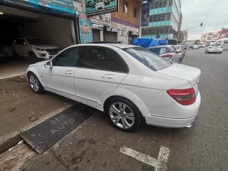 2011 Mercedes-Benz C 200 BlueEFFICIENCY Classic, White with 102000km available now!