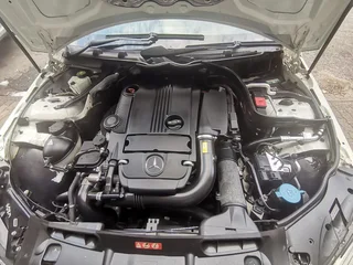 2011 Mercedes-Benz C 200 BlueEFFICIENCY Classic, White with 102000km available now!