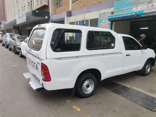 2007 Toyota Hilux 2.5 D-4D, White with 110000km available now!