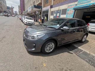 2020 Kia Rio 1.4 EX 5-Door AT, Grey with 60000km available now!