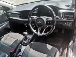 2020 Kia Rio 1.4 EX 5-Door AT, Grey with 60000km available now!
