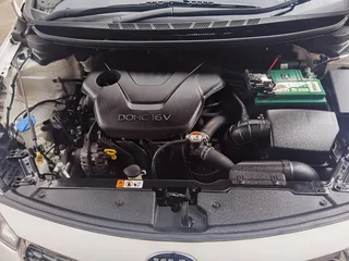 2013 Kia Cerato 1.6 5-Door, White with 87000km available now!