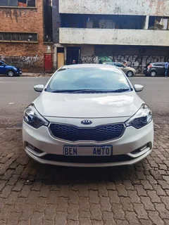 2013 Kia Cerato 1.6 5-Door, White with 87000km available now!