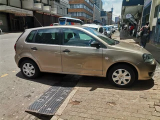 2015 Volkswagen Polo Vivo Hatch 1.4 Trendline, Gold with 89000km available now!