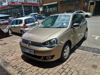 2015 Volkswagen Polo Vivo Hatch 1.4 Trendline, Gold with 89000km available now!
