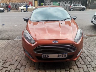 2014 Ford Fiesta 1.4i 5-Door, Brown with 86000km available now!