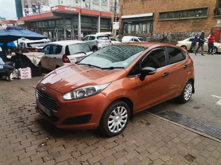 2014 Ford Fiesta 1.4i 5-Door, Brown with 86000km available now!