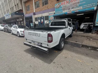 2013 Isuzu KB 250, White with 105000km available now!