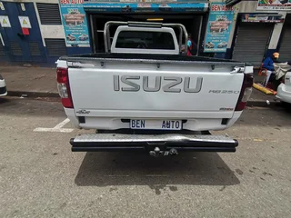 2013 Isuzu KB 250, White with 105000km available now!