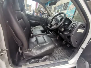 2013 Isuzu KB 250, White with 105000km available now!