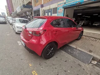 2013 Mazda Mazda2 1.5 Dynamic, Burgundy with 99000km available now!