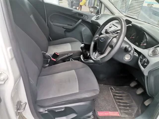 2009 Ford Fiesta 1.4 Ambiente 5-Door, White with 92000km available now!