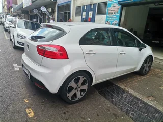 2011 Kia Rio 1.4 5-Door, White with 91000km available now!