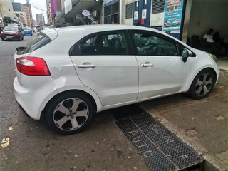 2011 Kia Rio 1.4 5-Door, White with 91000km available now!