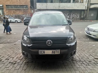 2014 Volkswagen Caddy Crew Bus Maxi 2.0 TDI, Black with 109000km available now!