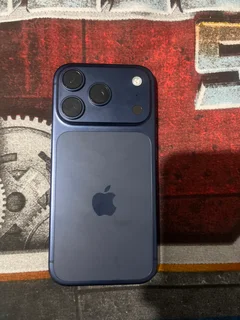 Urgent iPhone 17 pro 256gig