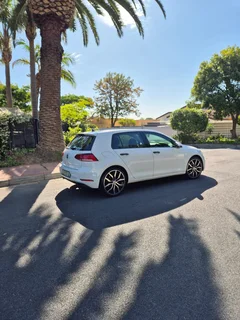 Various units available on finance deal or cash deal - No Upfront Fees due too trend