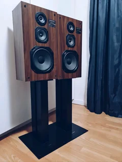 KENWOOD (LSK-333) Large Bookshelf Vintage Speakers. AVAILABLE for only R2199.