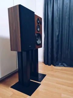 KENWOOD (LSK-333) Large Bookshelf Vintage Speakers. AVAILABLE for only R2199.