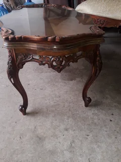 BLACK FRIDAY 2xVictorian chairs with coffee table