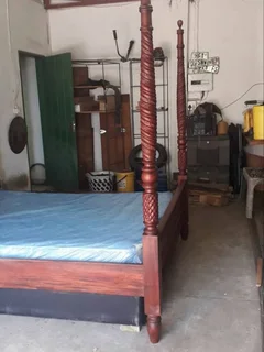 BLACK FRIDAY Bali 4Poster Bed King size.