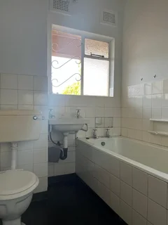 Spacious &amp; Closer to CBD 1 Bedroom Apartment(R 4 500.00) - Pietermaritzburg