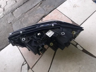 BMW 3-SERIES G20 PRE-FACELIFT XENON HEADLIGHT AVAILABLE