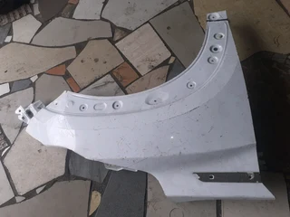 NISSAN RIGHT SIDE FENDER AVAILABLE