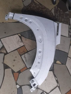 NISSAN RIGHT SIDE FENDER AVAILABLE