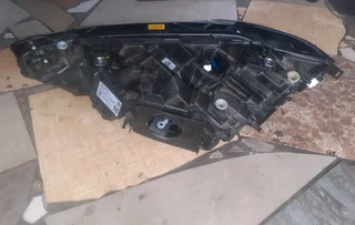 BMW M4 G80 M-SPORT XENON LED LASER BLUE HEADLIGHT AVAILABLE