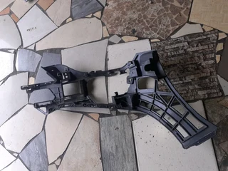 MERCEDES BENZ E-CLASS W212 FRONT BUMPER LEFT SIDE BRACKET AVAILABLE A2128853765