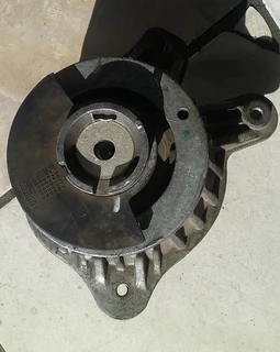 MERCEDES BENZ C-CLASS W205 ENGINE MOUNTINGS AVAILABLE IN STOCK