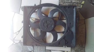 Bmw 3-series E90 320d 323i 325i 328i 330i E90 E91 E92 E93 2006 To 2013 Models Radiator Cooling Fan