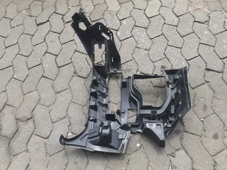 BMW X5 G05 M-SPORT RIGHT SIDE INNER FRONT BUMPER BRACKET AVAILABLE