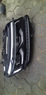 Vw Tiguan R-line Xenon Headlight Right Side Available