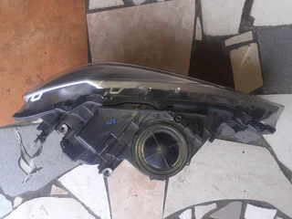 BMW F30 PRE-FACELIFT STANDARD LEFT SIDE HEADLIGHT AVAILABLE