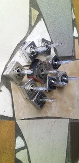 MERCEDES BENZ/BMW/AUDI AND VOLKSWAGEN LED &amp; XENON BULBS AVAILABLE